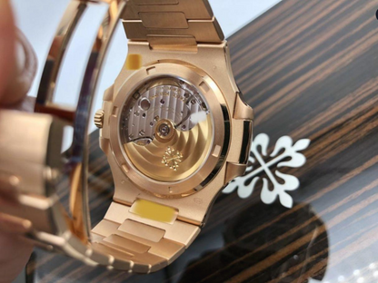 PATEK NAUTILUS (SUPERCLON) (SUIZO)