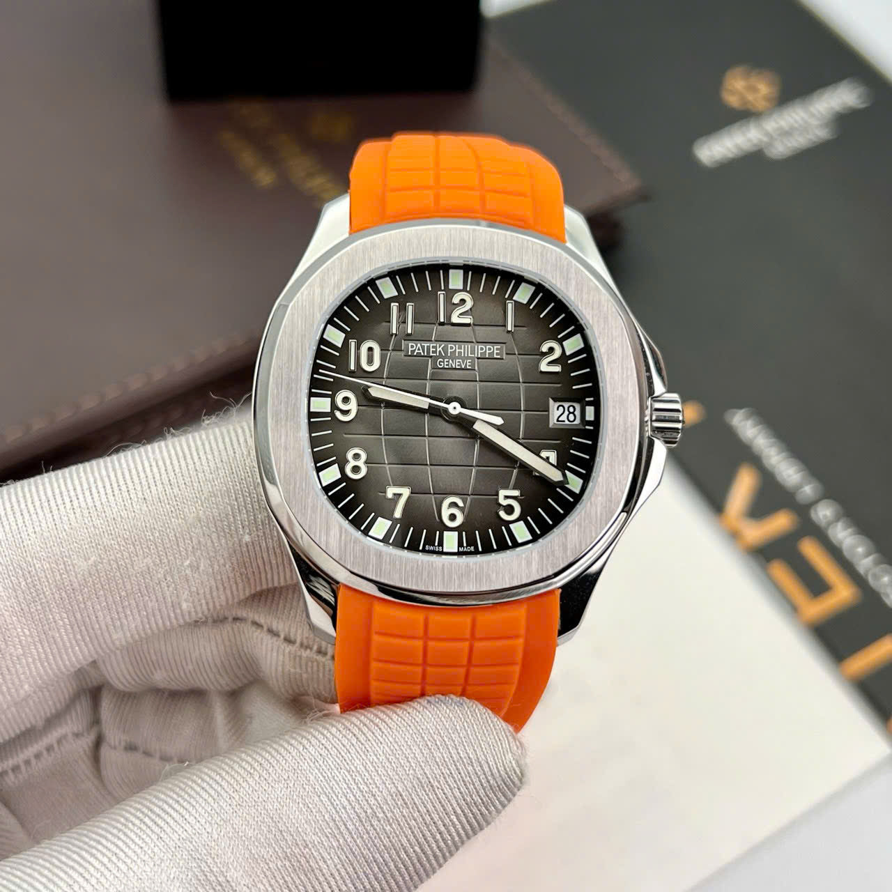 PATEK PHILIPPE AQUANAUT (SUPERCLON) (SUIZO) (SKU: 51 M)