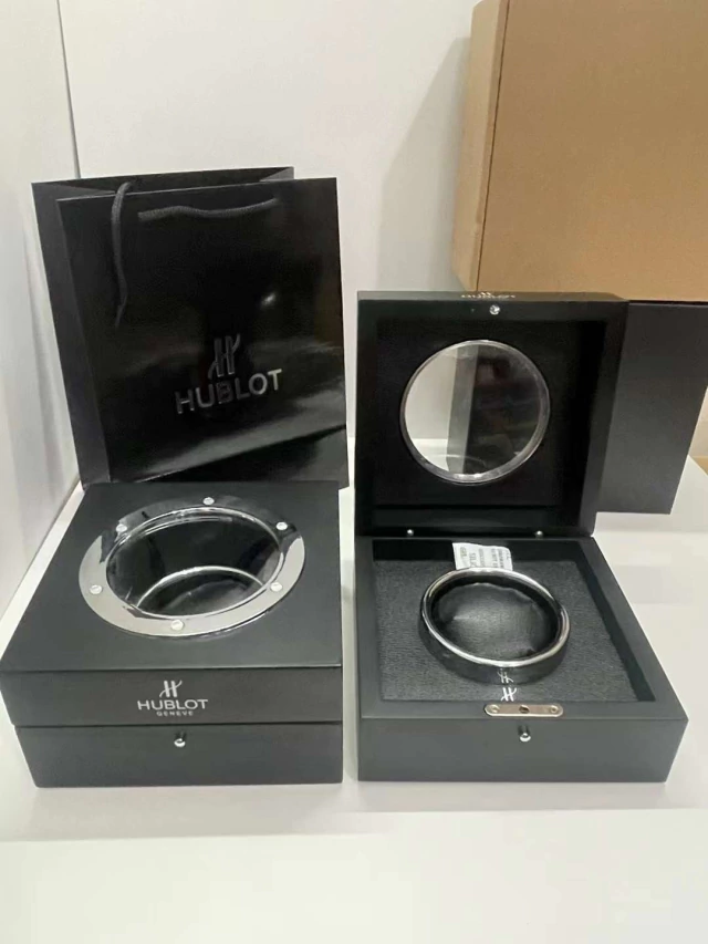 HUBLOT CRONOGRAFO (5A+)