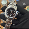 Reloj con estuche sencillo